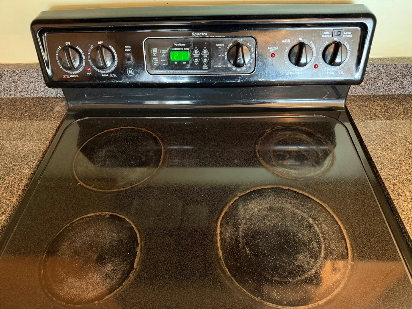 GE Spectra Electric Range with Oven - photo 3