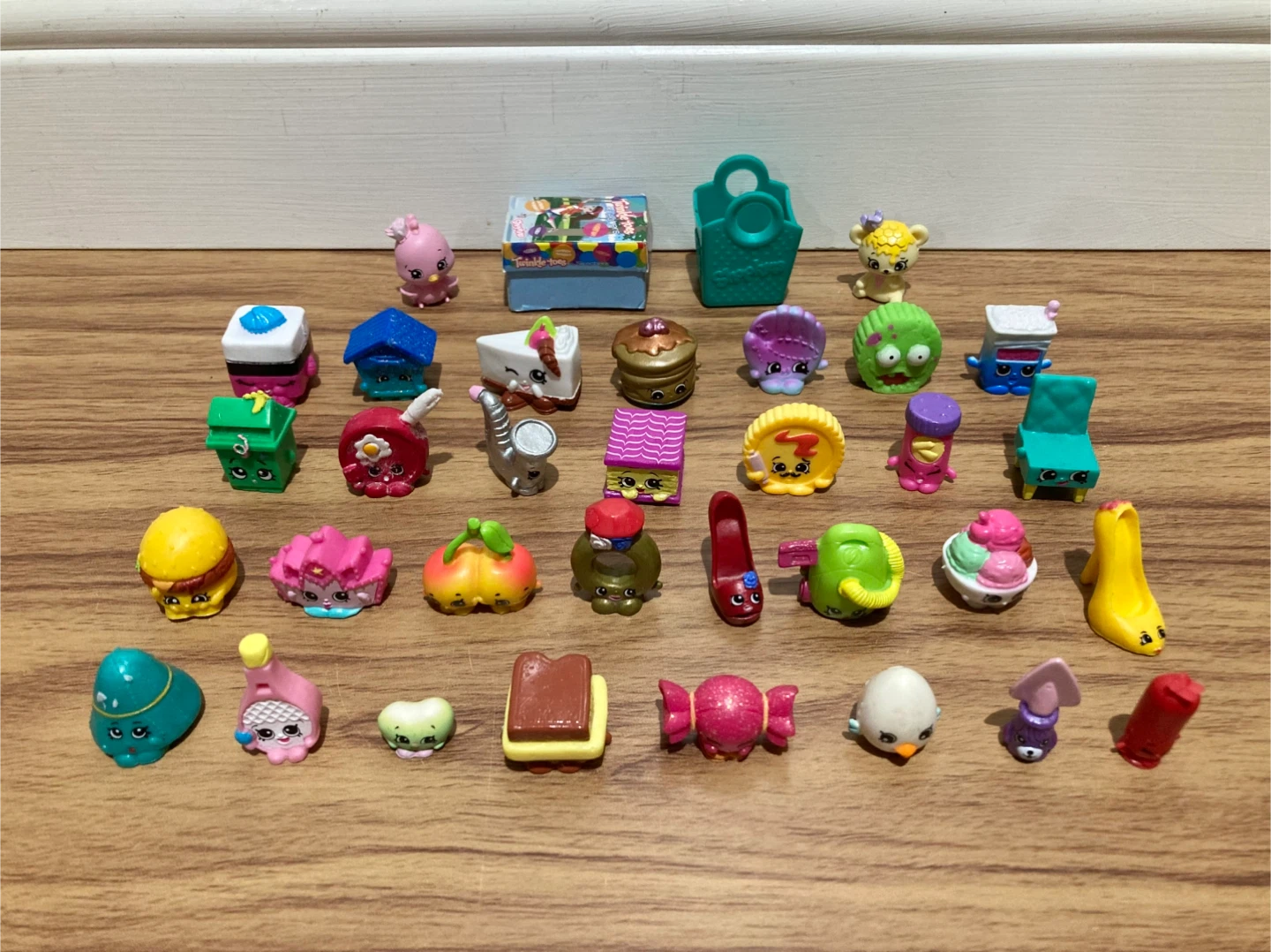 Lots of Shopkins characters - photo 2
