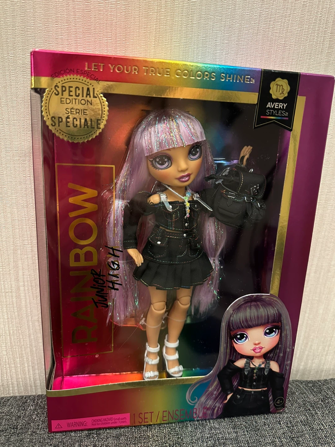 Rainbow High Jr High Special Edition Avery Styles Doll - photo 4