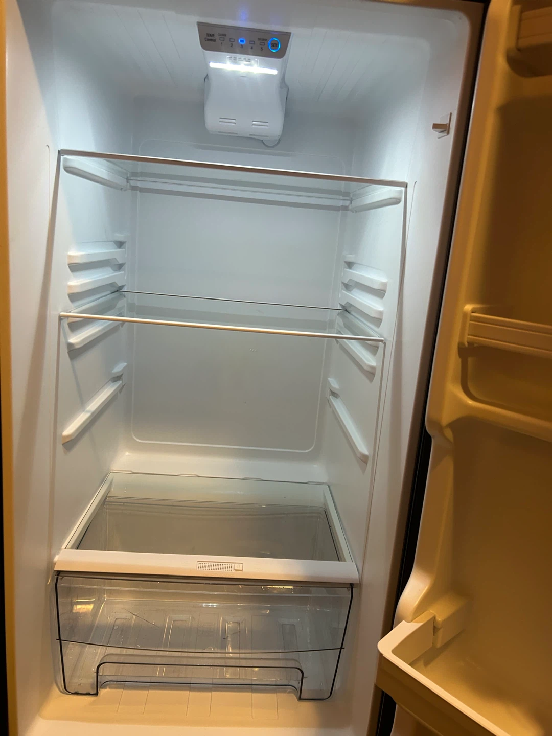 Galanz Retro Fridge - photo 3