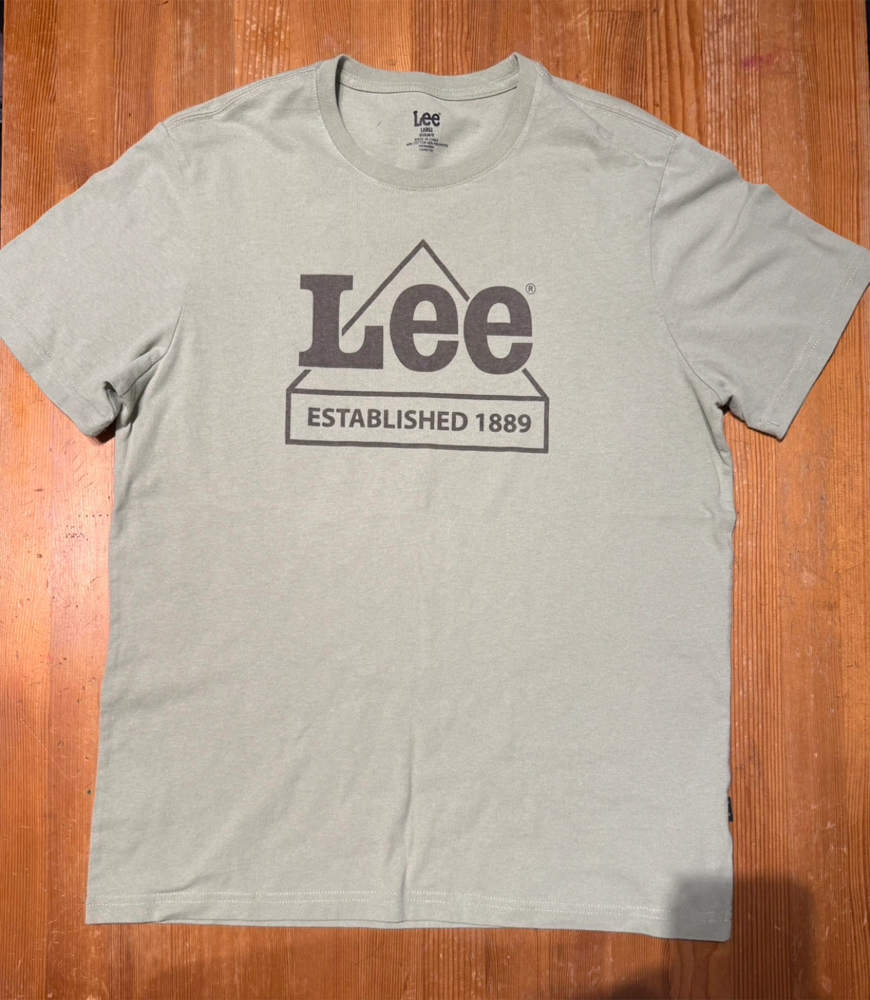 Lee T-Shirt - Large