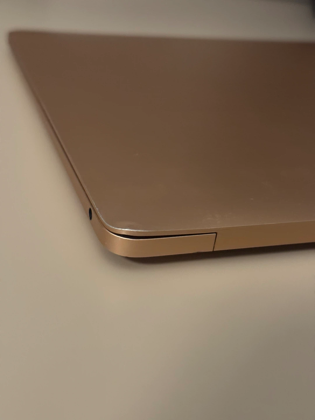 Rose Gold Macbook Air 2020 - photo 4