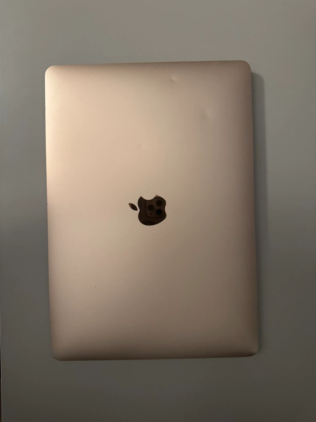 Rose Gold Macbook Air 2020 - photo 3