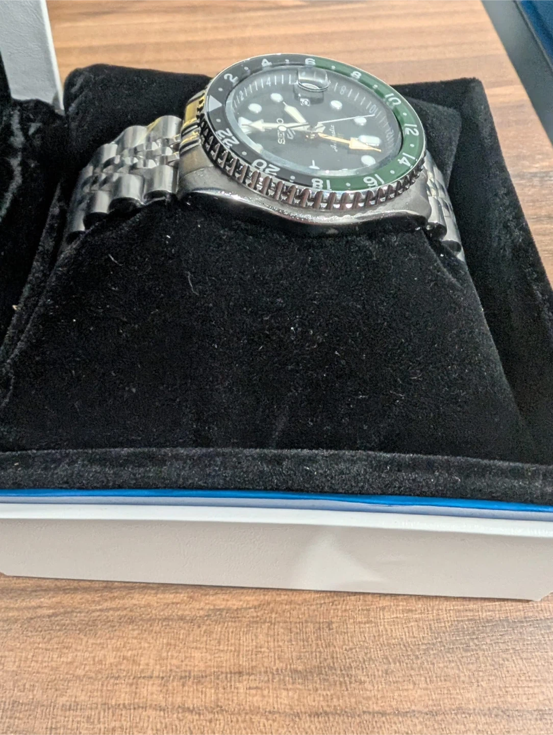 Seiko Automatic GMT Watch - photo 3