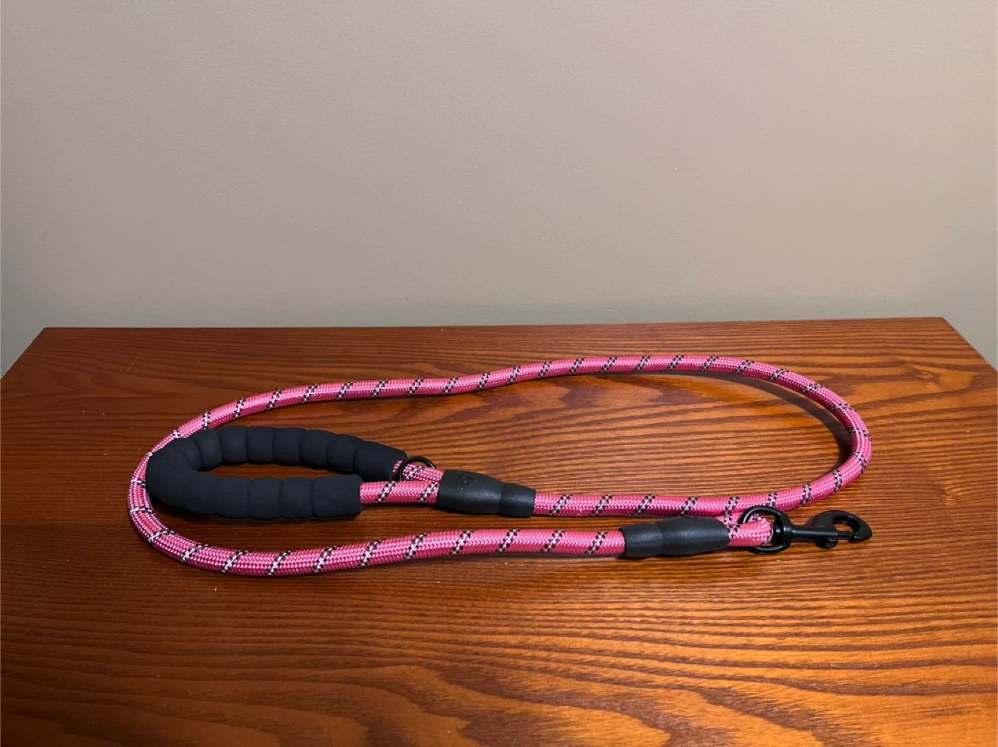 HEAVY DUTY DOG LEASH & DOG DIAPERS (4 pack size small) - photo 2