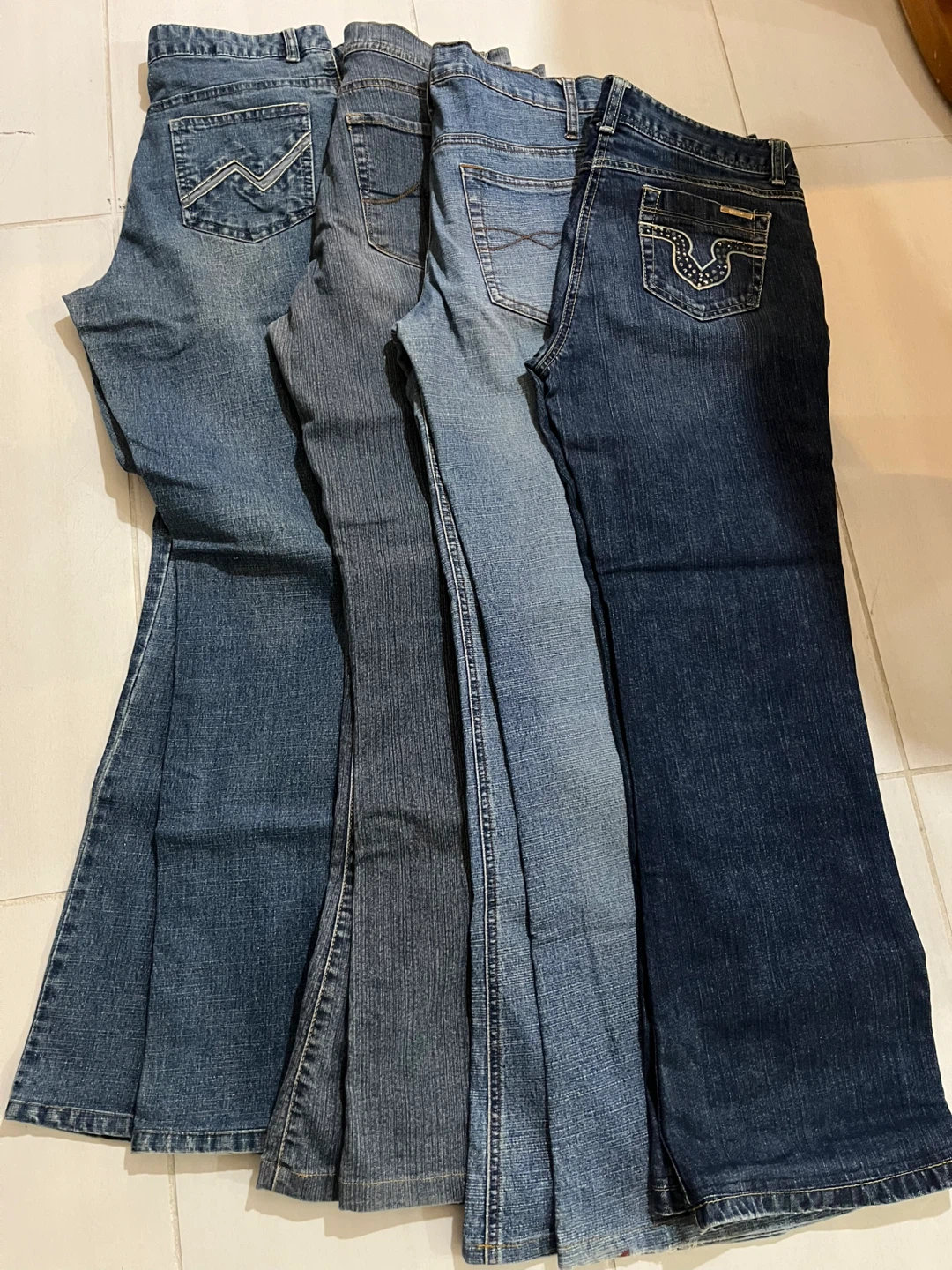 Bundle of 4 pairs. All together