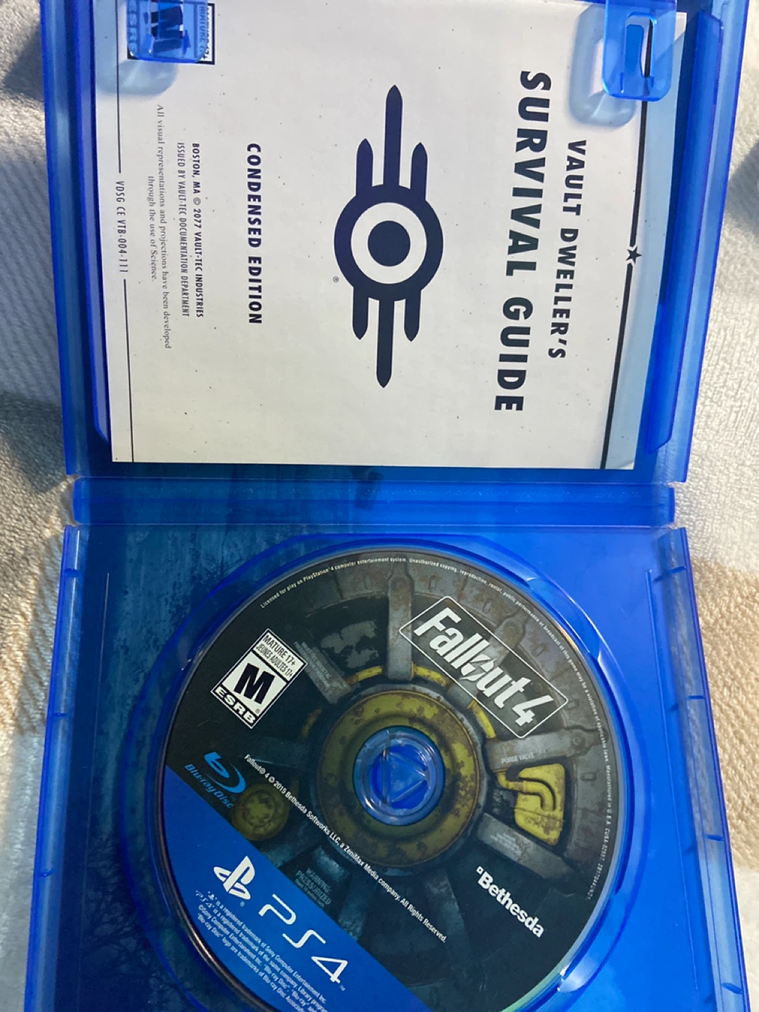 Fallout 4 - PS4 Video Game - photo 2
