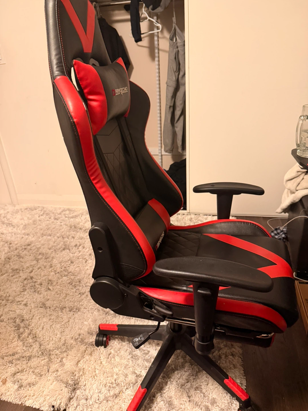 Gaming Chair and desk - photo 2