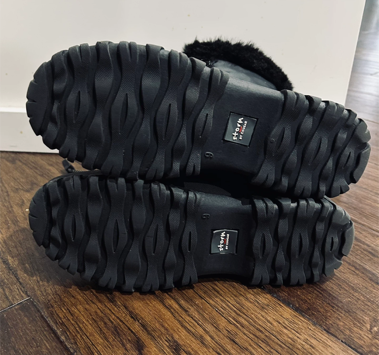 EUC Storm by Cougar Women’s Winter Boots – Size 9 (All Black) - photo 5