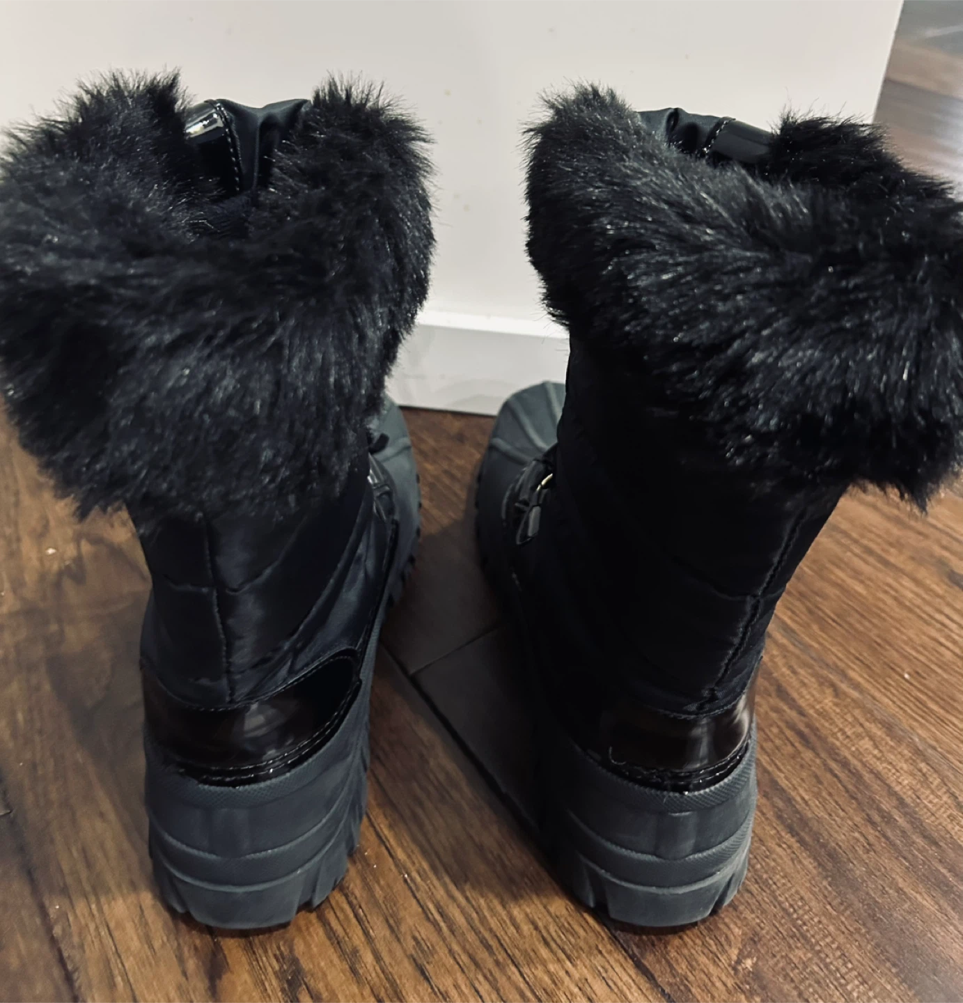 EUC Storm by Cougar Women’s Winter Boots – Size 9 (All Black) - photo 3
