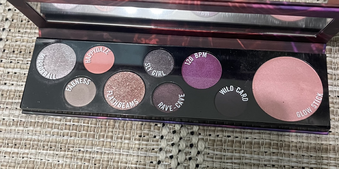 Mac Raver Girl Palette