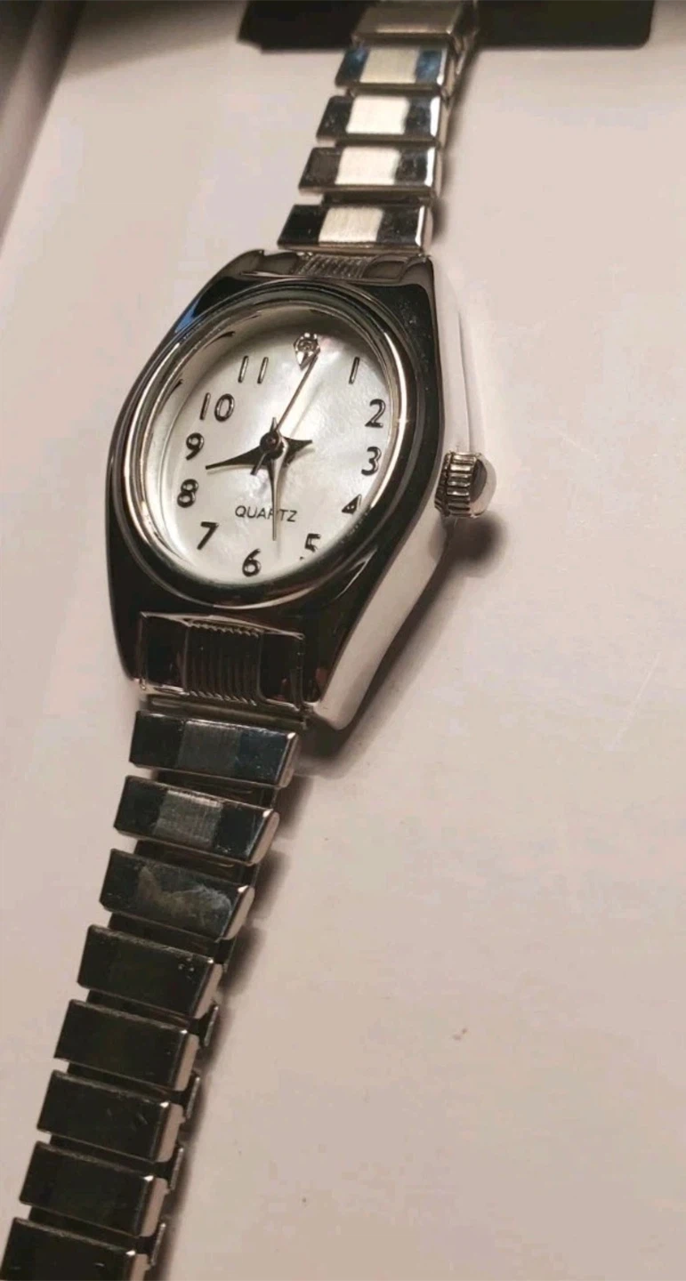 Women's Silver Tone Quartz Watch - photo 3