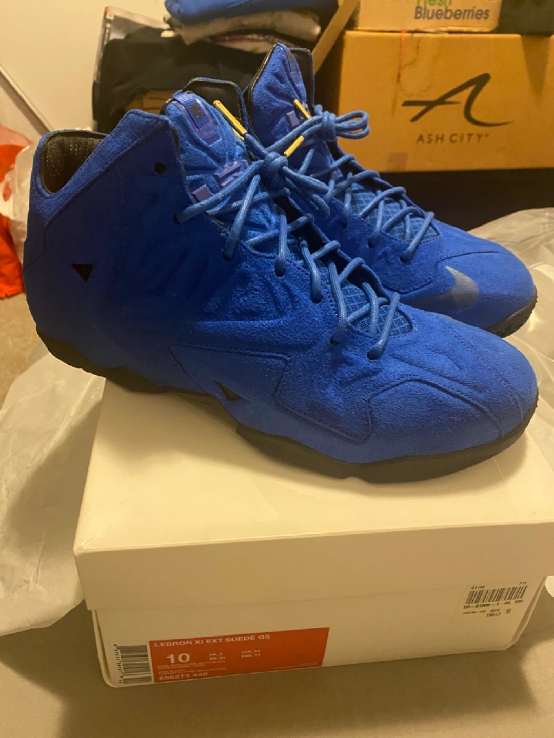 Nike LeBron XI EXT Suede QS Royal Blue - photo 3