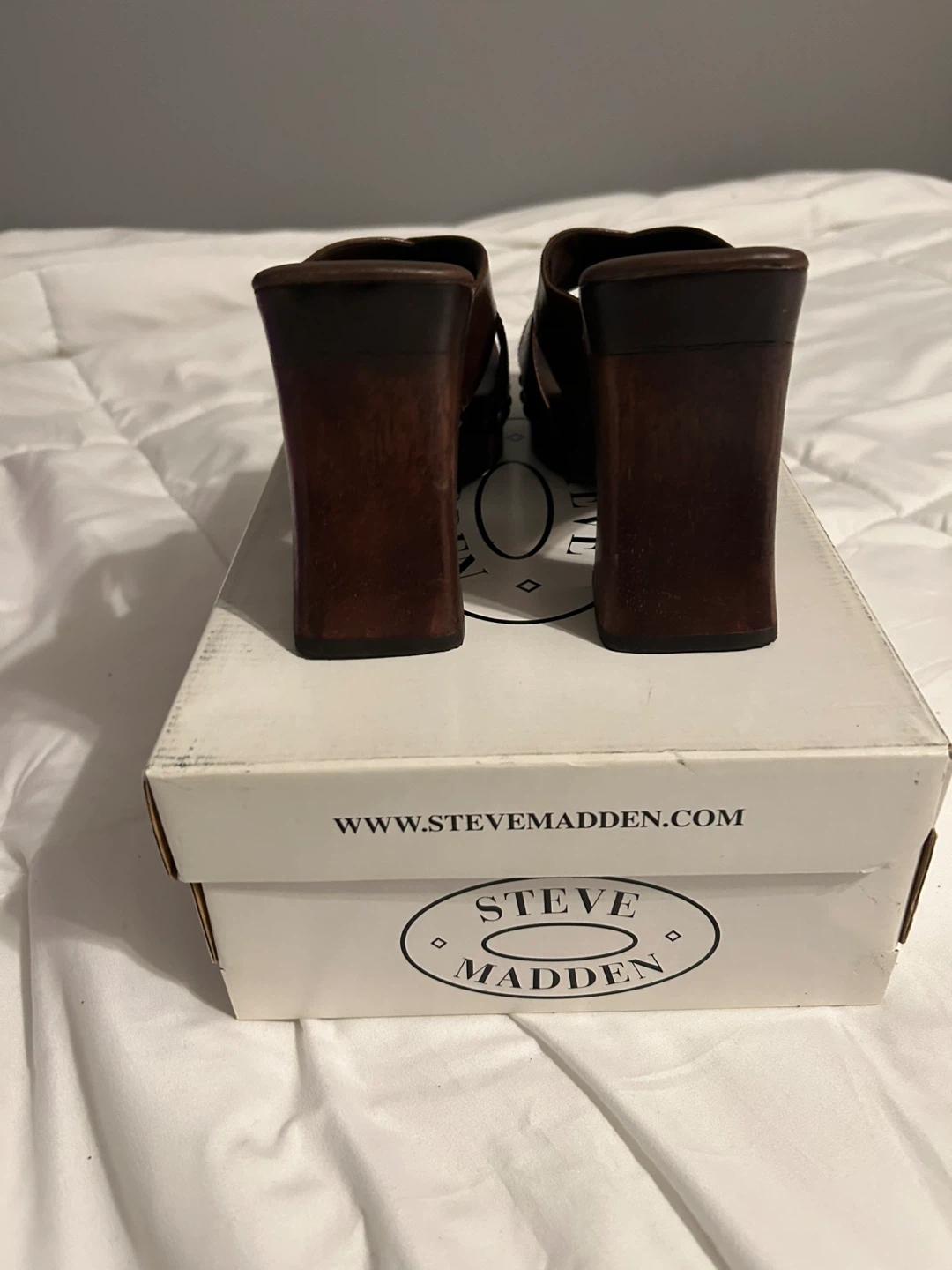 VTG Y2K Steve Madden Lowes Brown Leather & Wood Studded Mules - photo 5