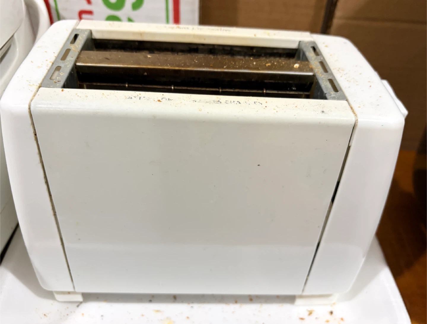 White 2-Slice Toaster