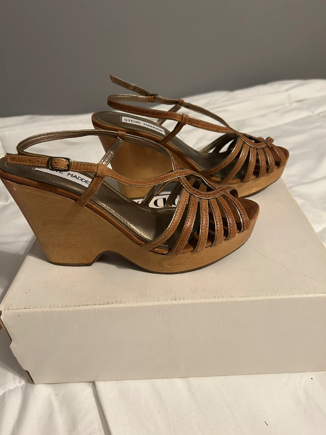 VTG Y2K Steve Madden Astoriaa Tan Leather & Wood Wedge Sandals - photo 3