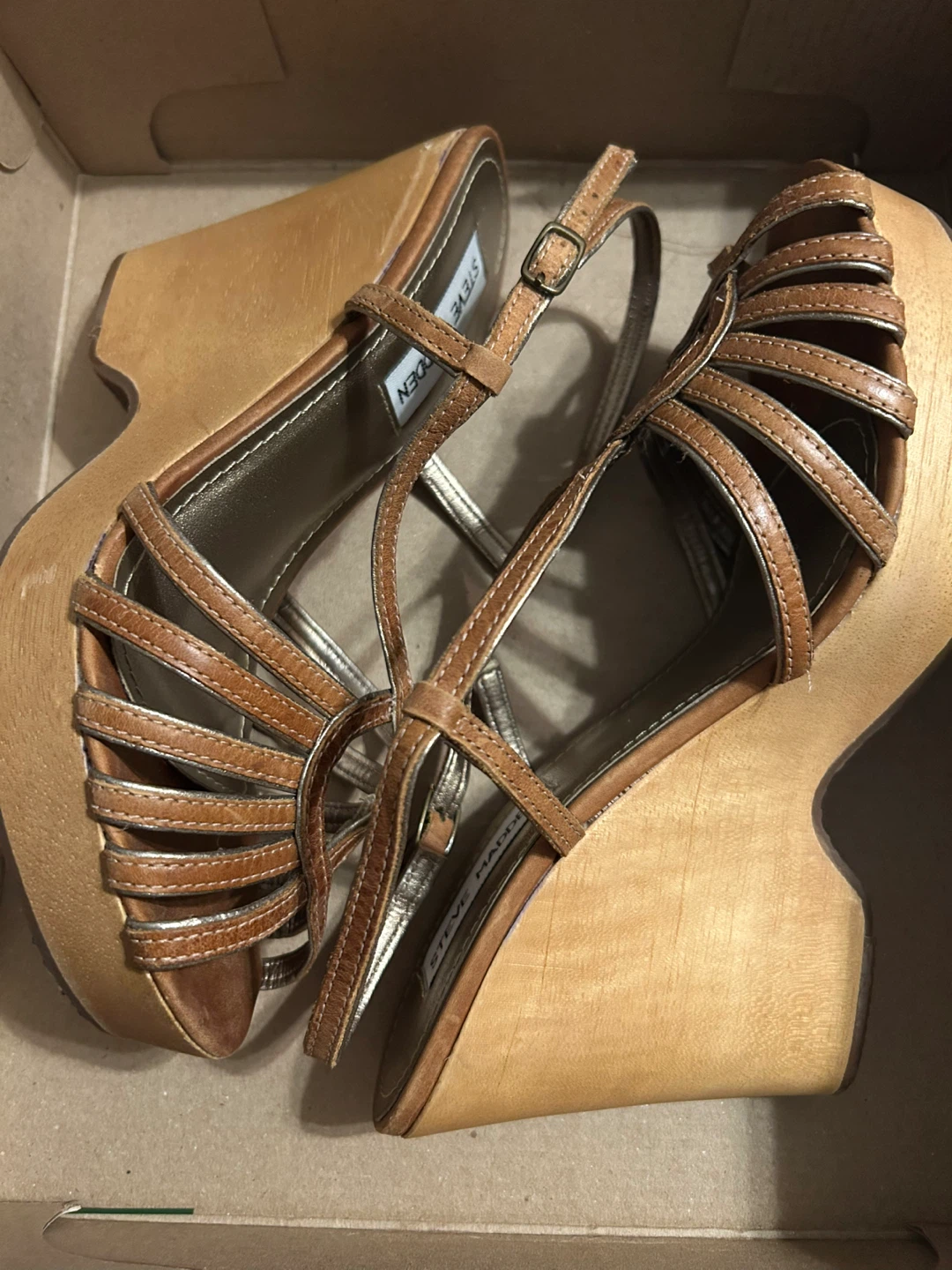 VTG Y2K Steve Madden Astoriaa Tan Leather & Wood Wedge Sandals