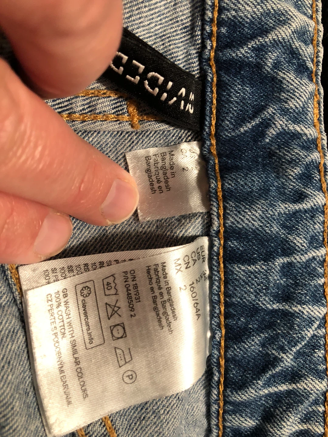 H&M High-Waisted Straight Leg Jeans - photo 4