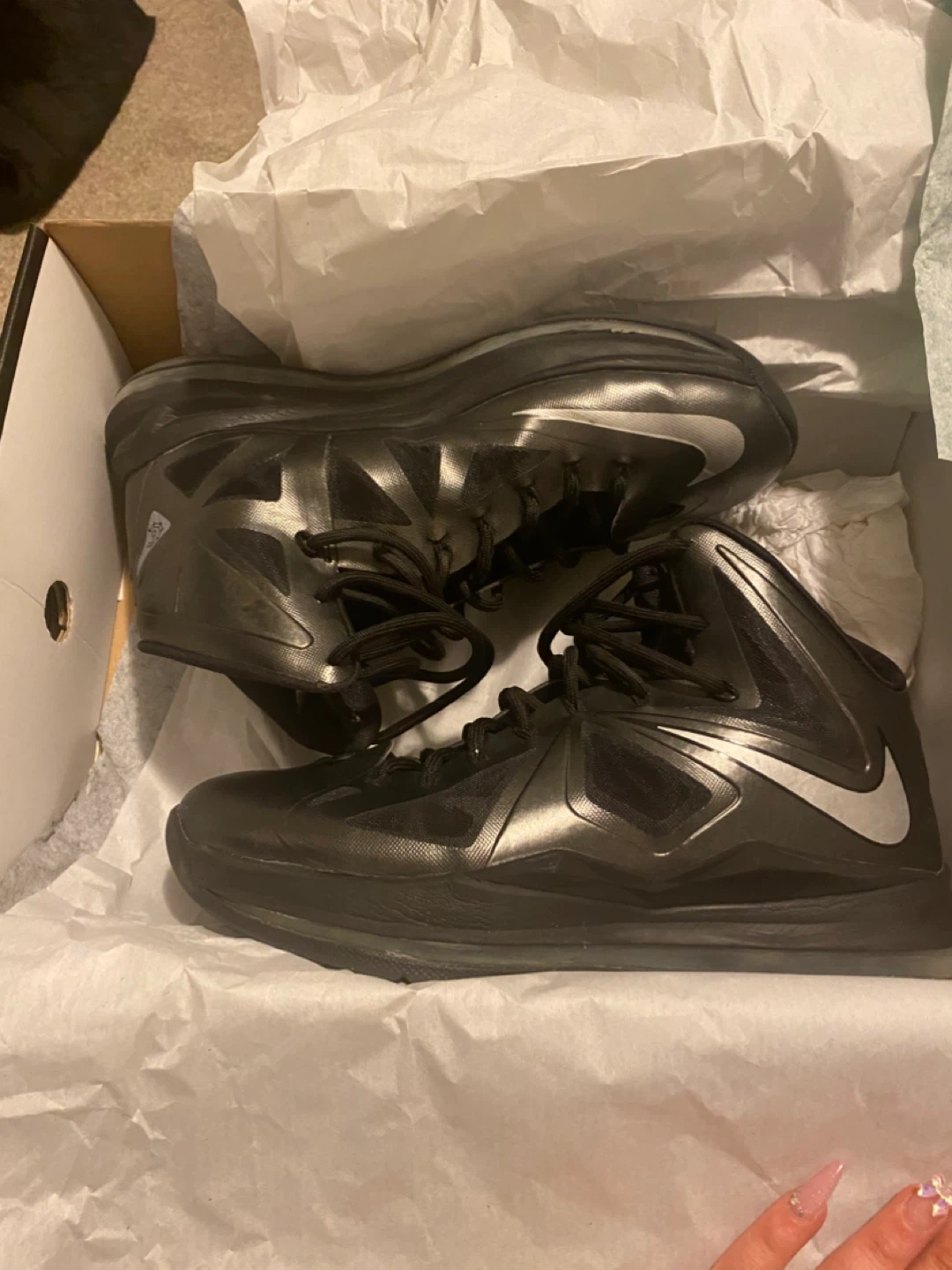 Nike LeBron X - Carbon
