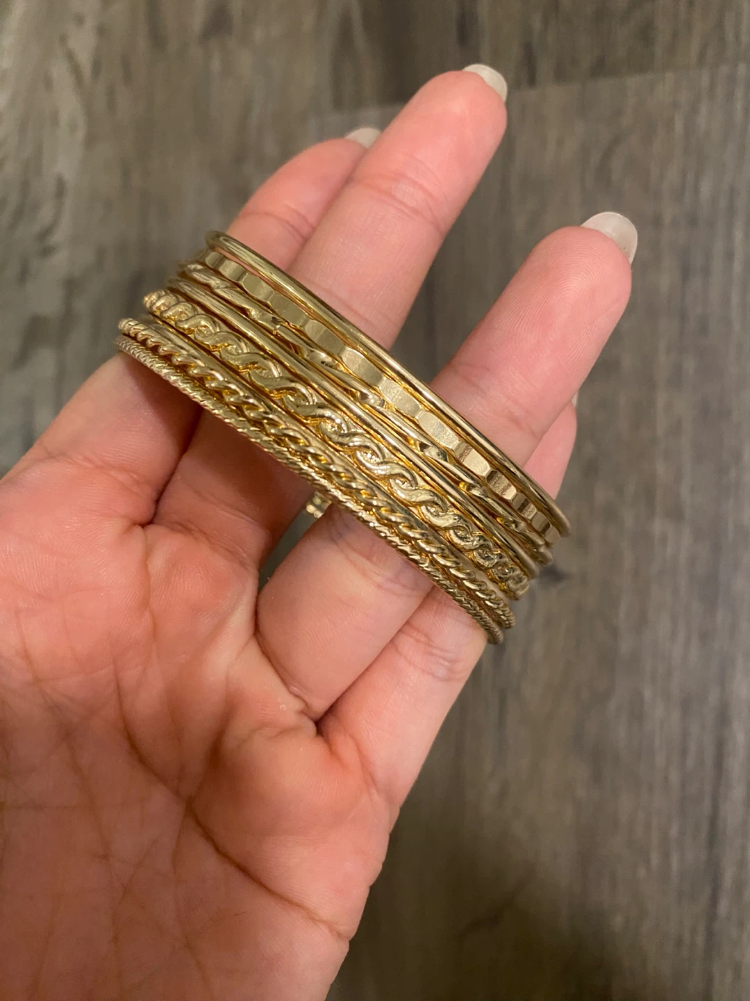 Set of 8 Gold Tone Bangles - photo 3