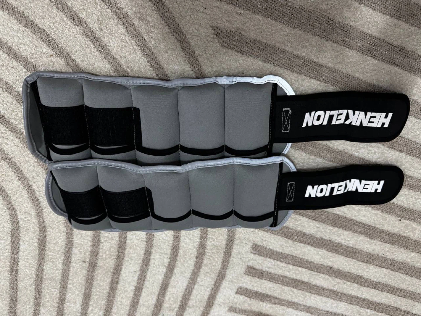 Henkelion Adjustable Ankle Weights (1 Pair) – Gray – OPEN BOX - photo 5