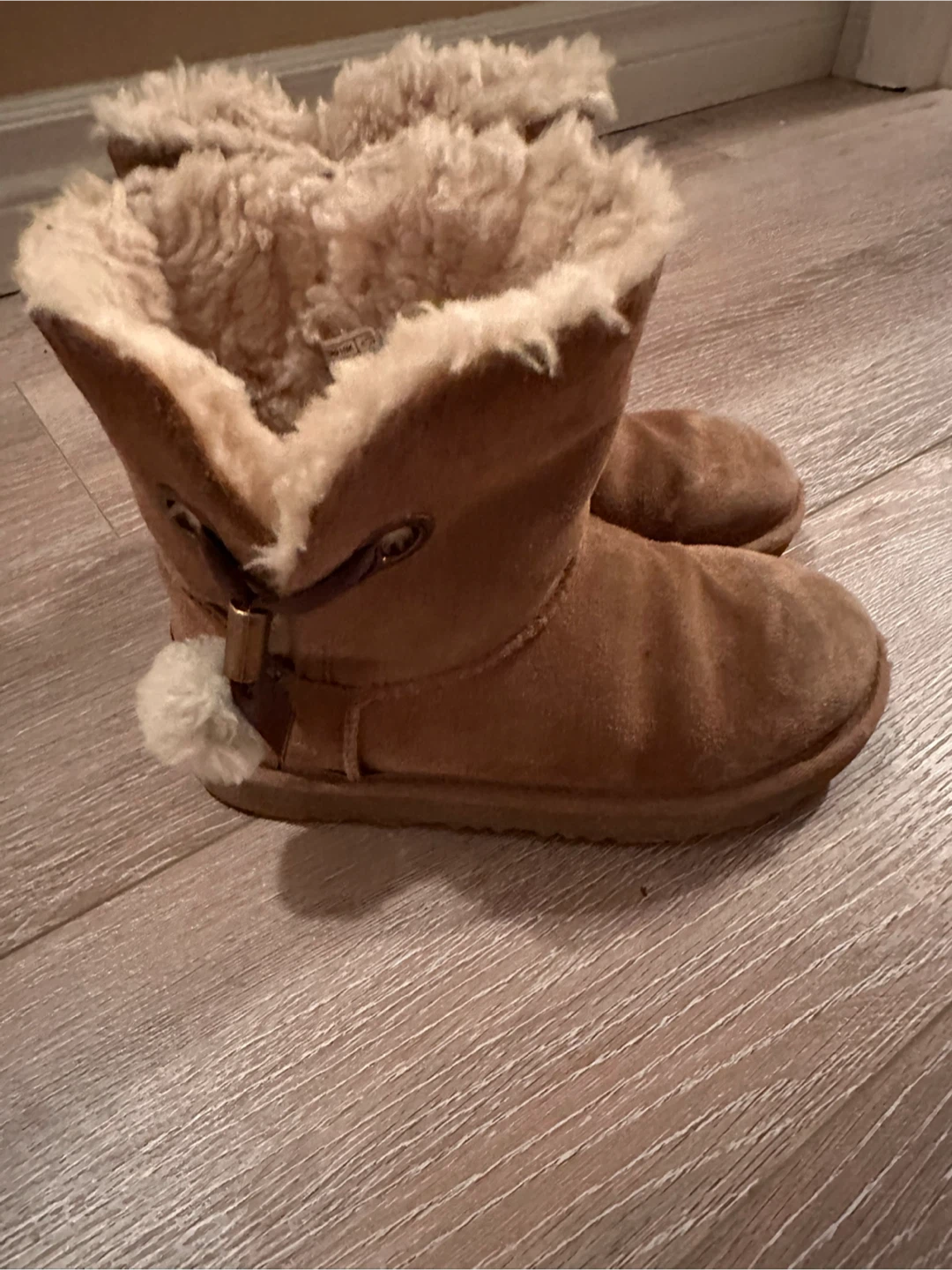UGG Australia Classic Bailey Bow Boots - Size 7 - Chestnut - photo 2