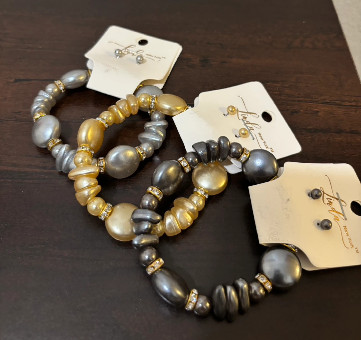 NEW $5 Linda New York Beaded Bracelets and Earrings Set