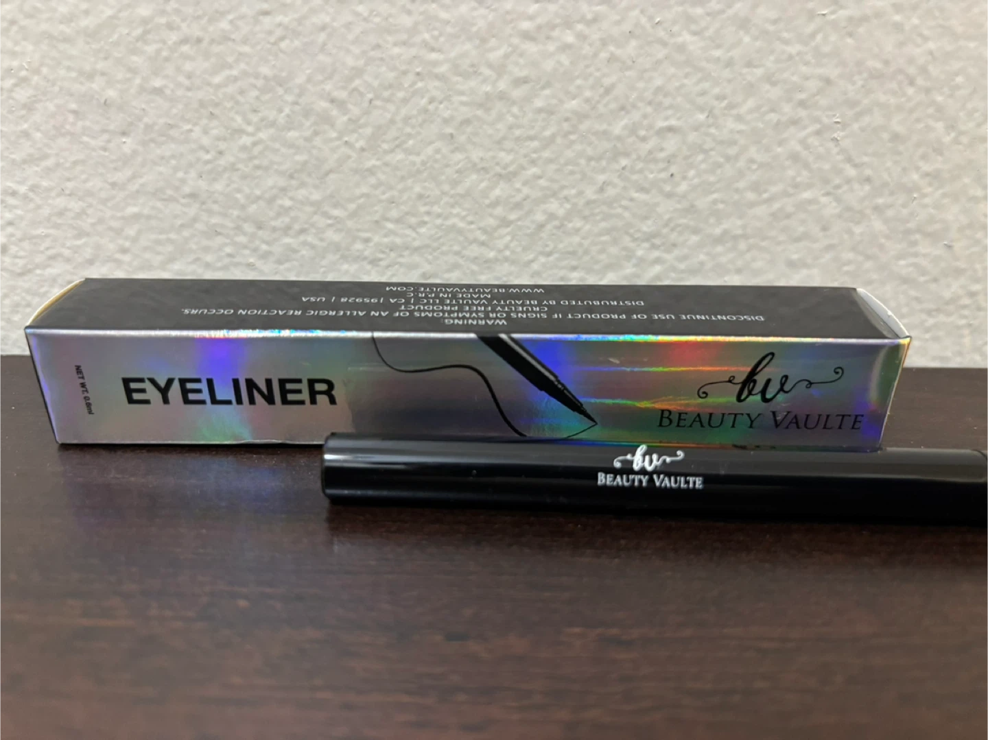 NEW Beauty Vaulte Eyeliner