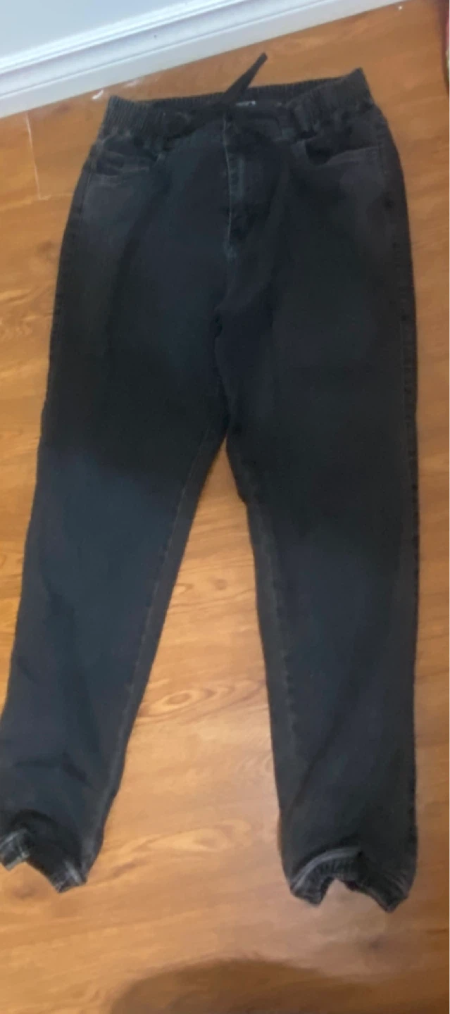 Black Jogger Style Jeans