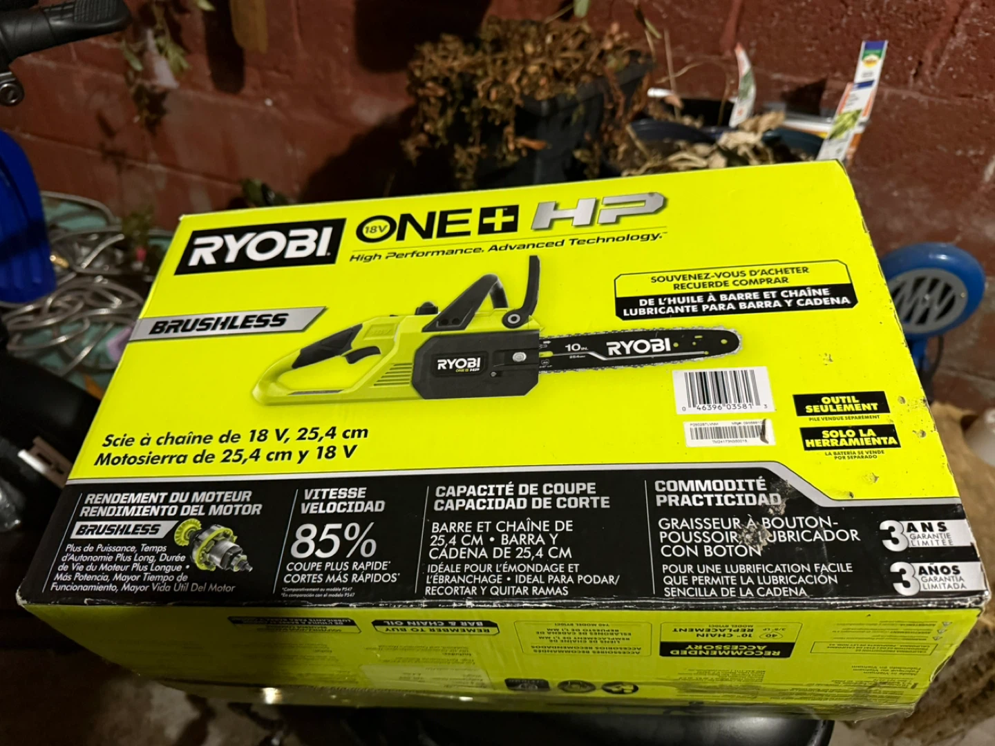 Ryobi 18V ONE+ HP Brushless 10-inch Cordless Chainsaw - photo 3