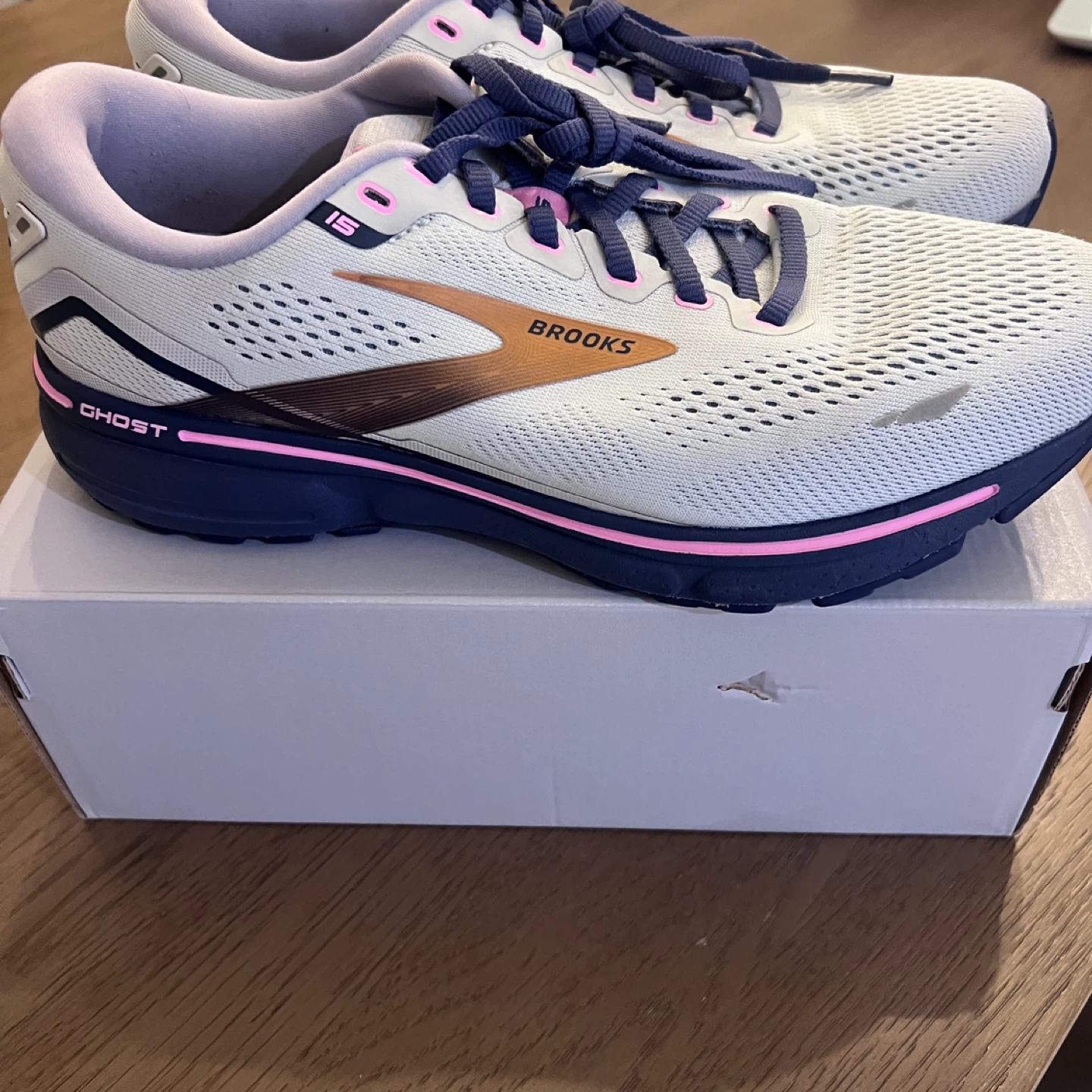 Women’s Brooks sz 10 Wide Running Shoes - photo 5