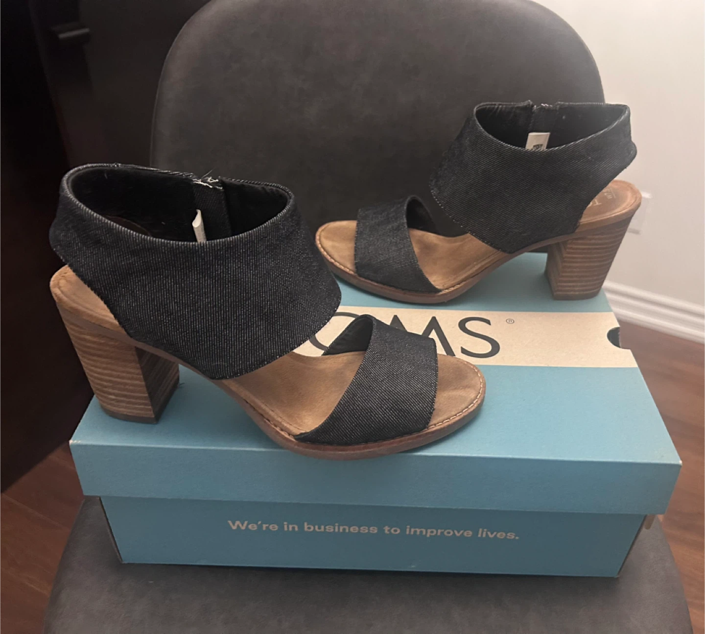 Toms Sandals - 7.5