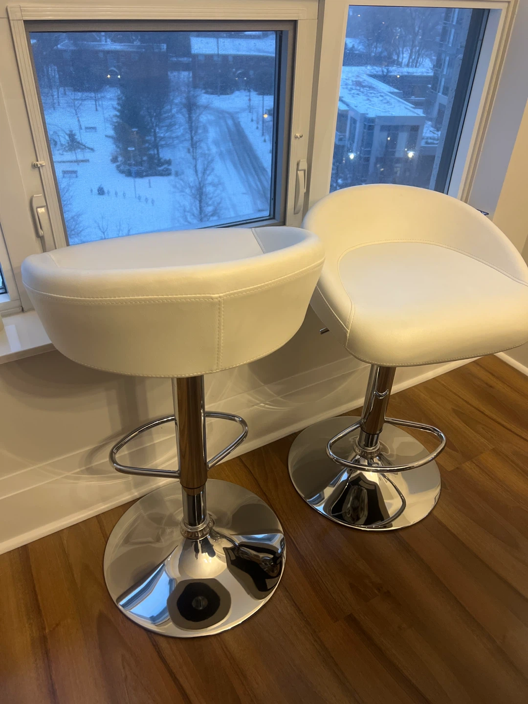 White Faux Leather Bar Stools (Set of 2) - photo 5