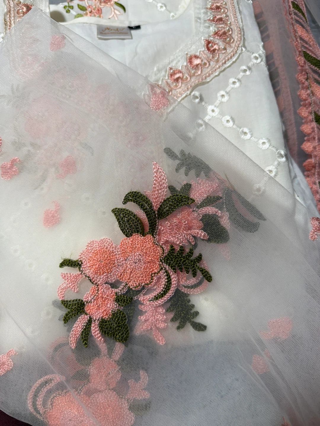 Eid Pakistani White Embroidered Kurti with Pink Floral Work - photo 4