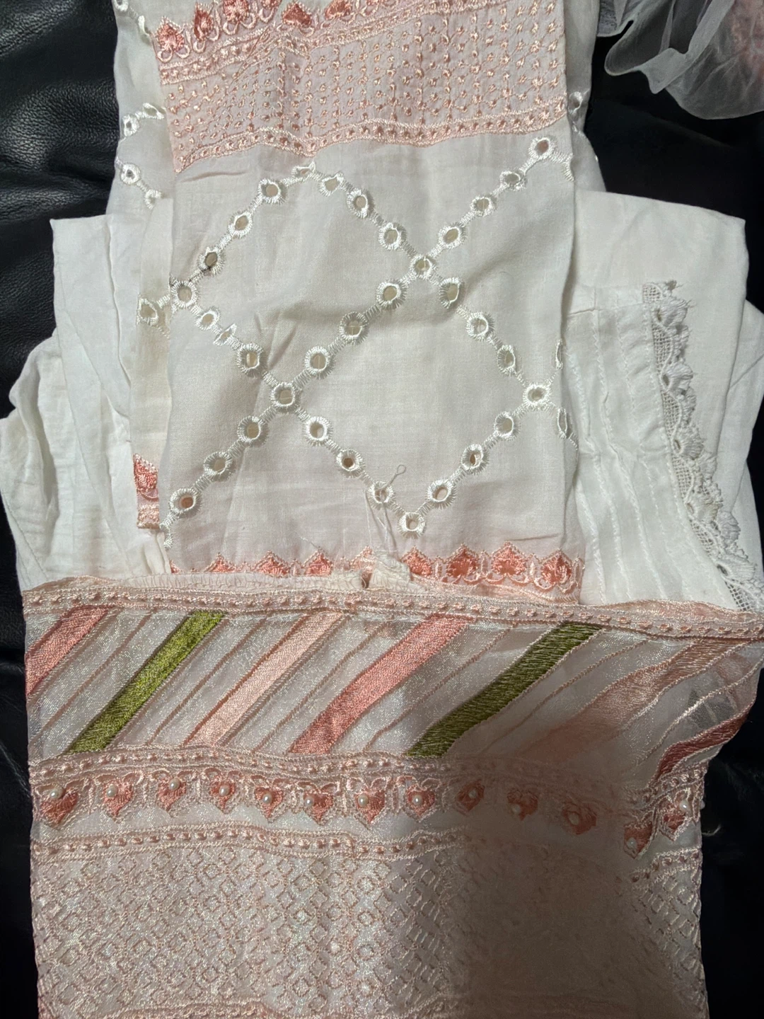 Eid Pakistani White Embroidered Kurti with Pink Floral Work - photo 2