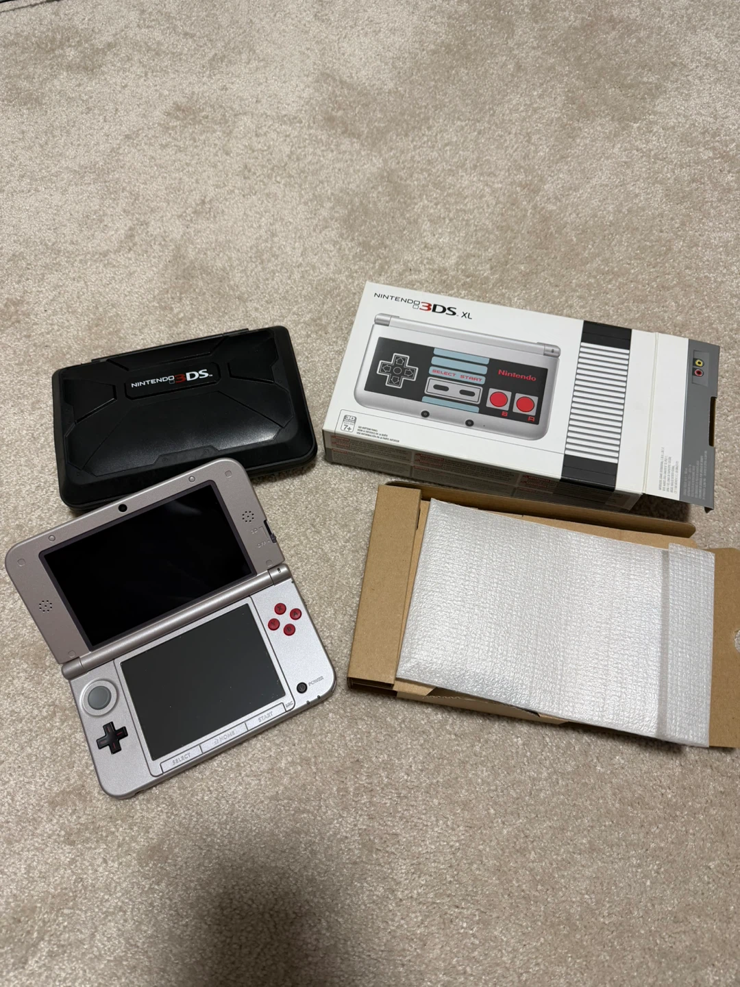 Nintendo 3DS XL NES Edition Console with Case - photo 2