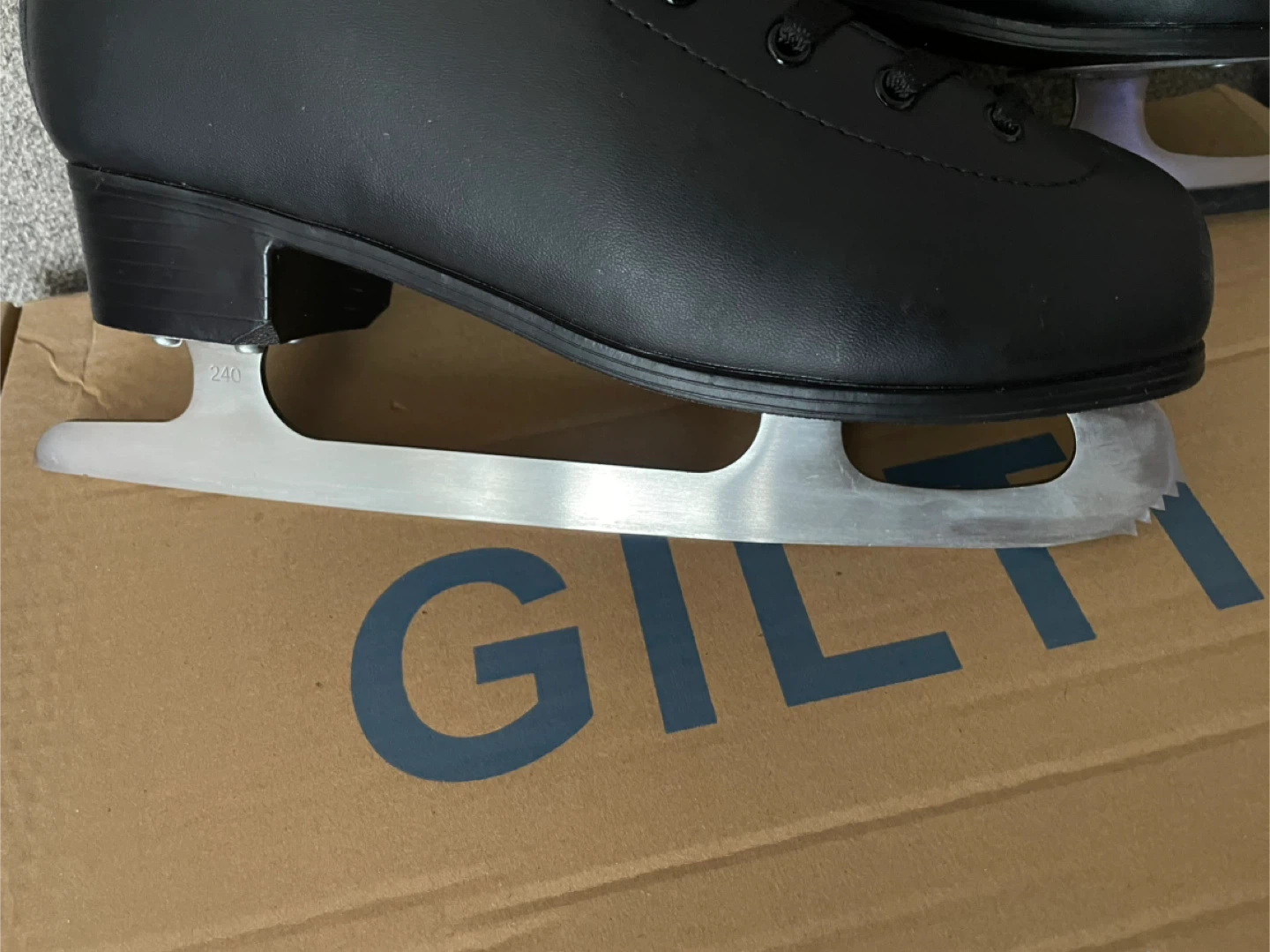 GILTII Figure Skates Black Size 8.5 - photo 5