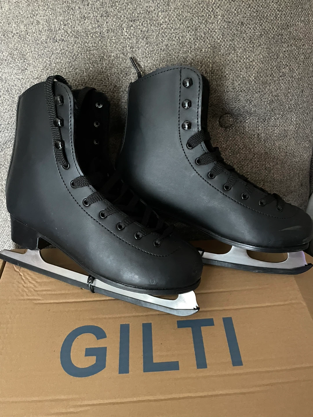 GILTII Figure Skates Black Size 8.5 - photo 4