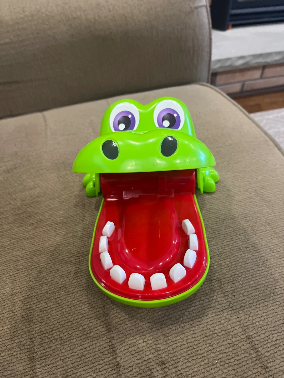 Vibrant Green Crocodile Gag Toy - photo 2