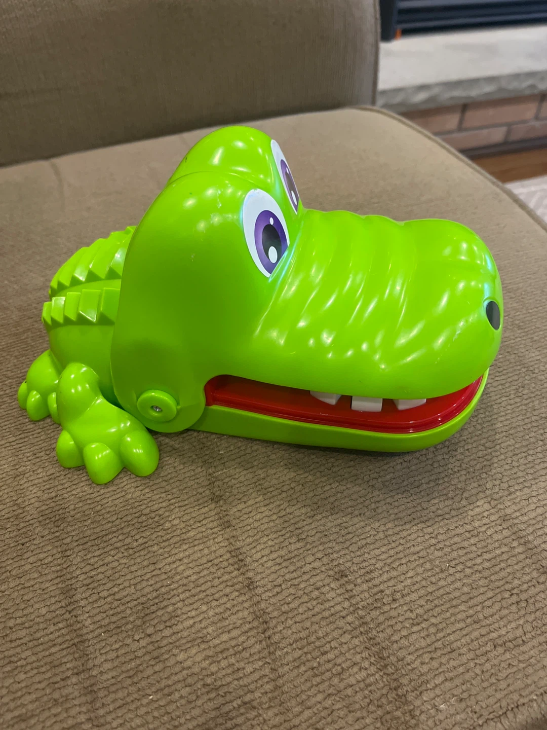 Vibrant Green Crocodile Gag Toy - photo 3