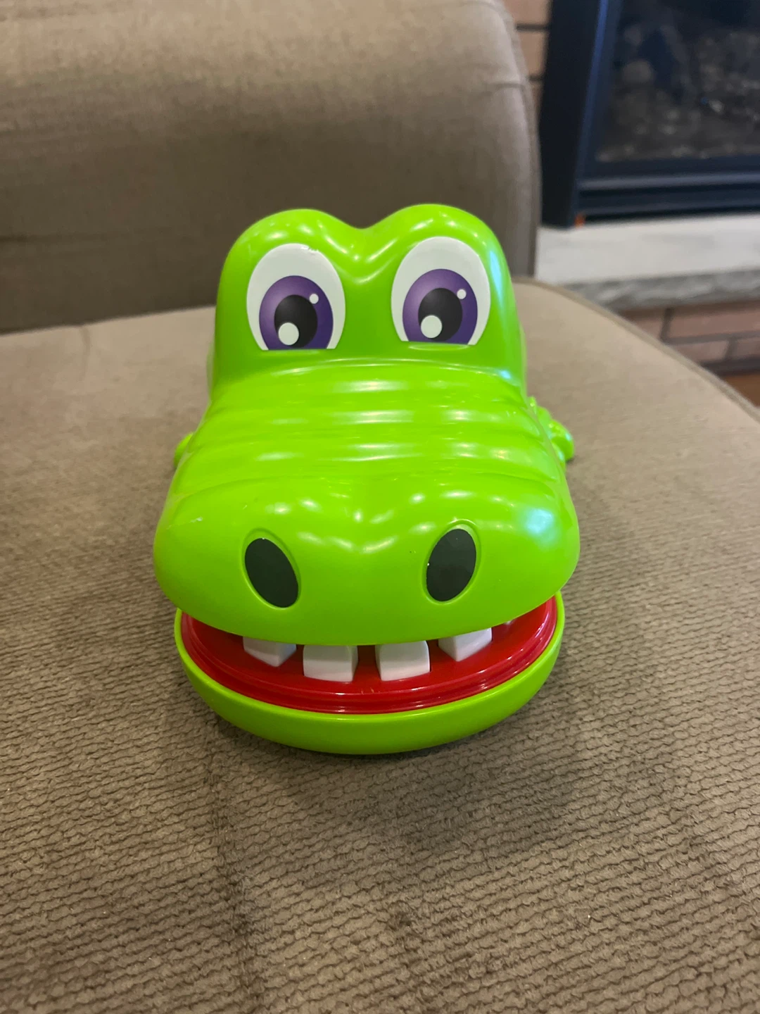 Vibrant Green Crocodile Gag Toy