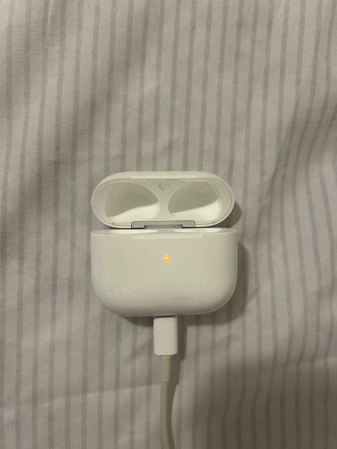 Apple AirPods 3rd Generation Charging Case - photo 3