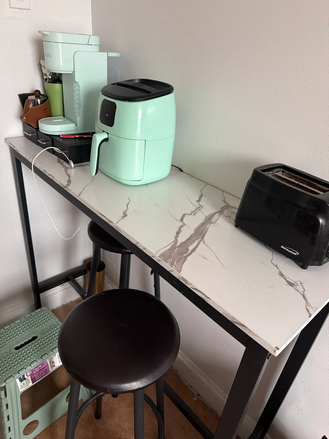 39.4" Bar Table with 2 Stools - photo 4