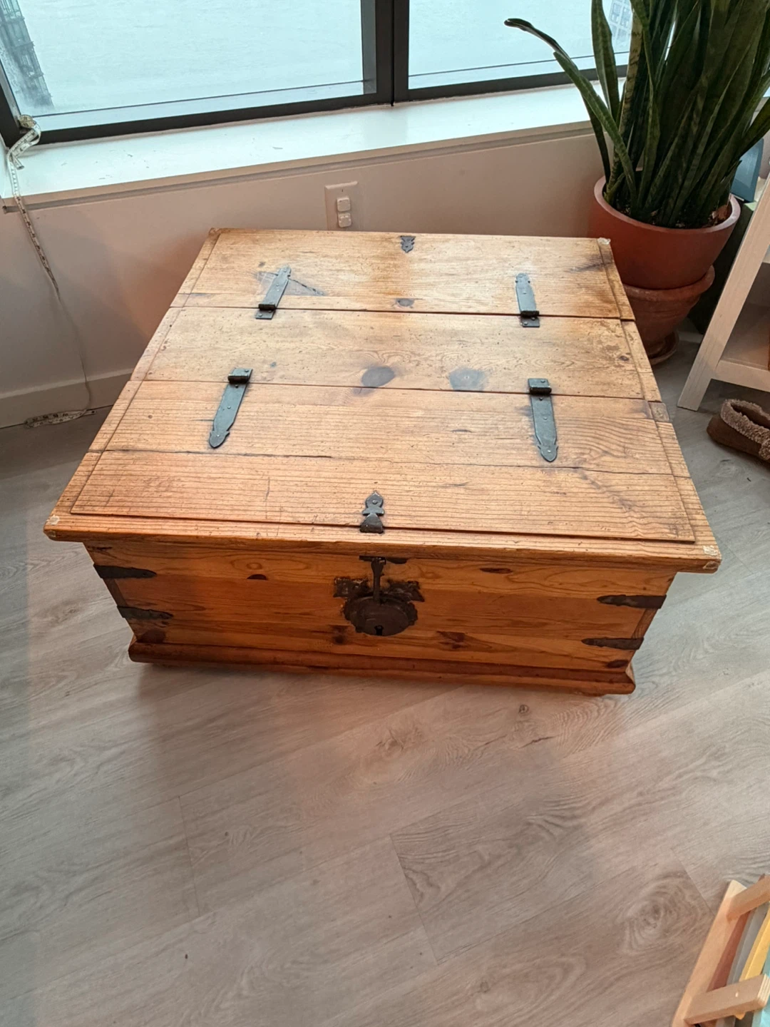 FREE Vintage Wooden Storage Chest Trunk