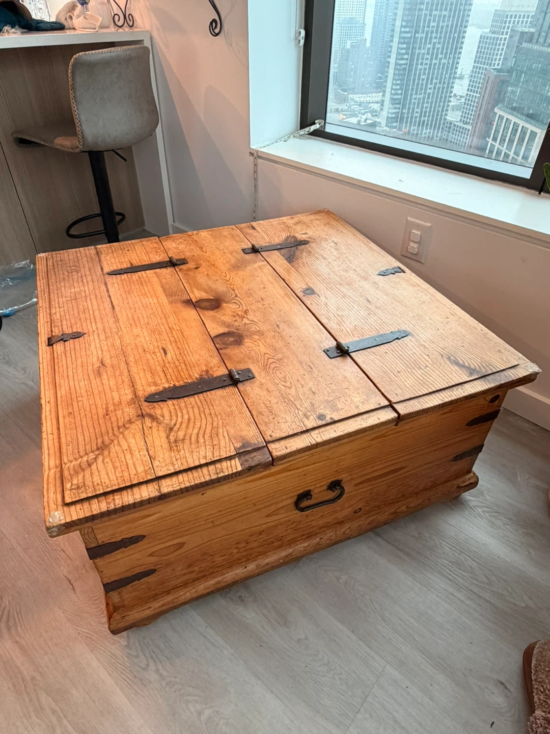 FREE Vintage Wooden Storage Chest Trunk - photo 2