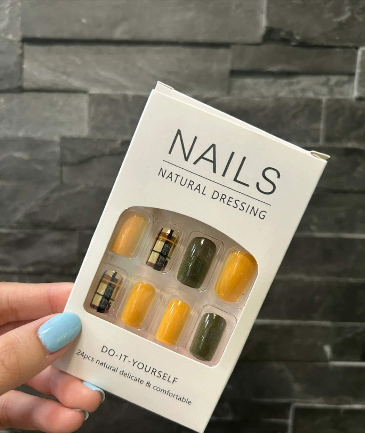 Assorted Press-On Nails Set (Never been used) - photo 5