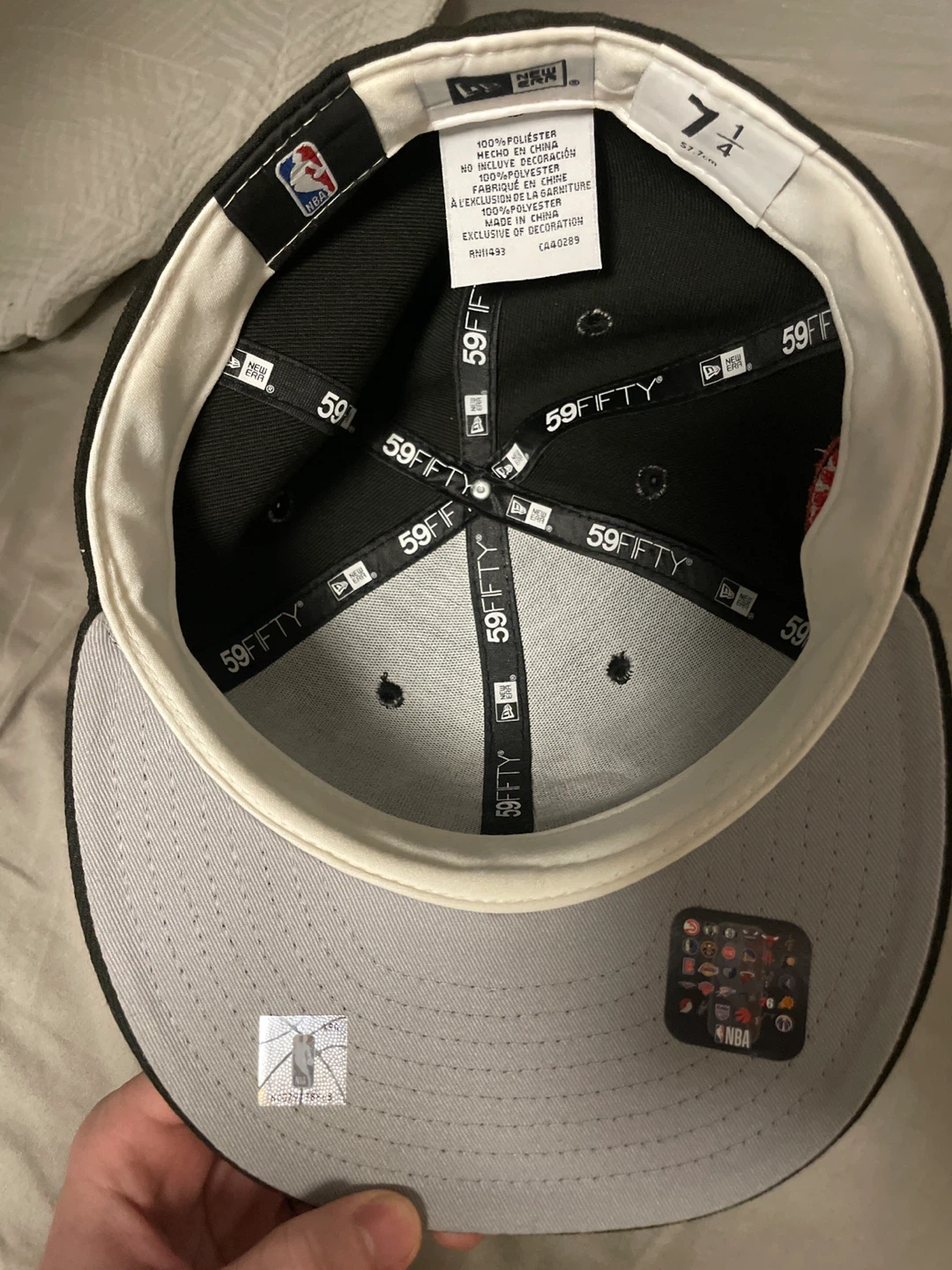 New Era Toronto Raptors 59FIFTY Fitted Hat Size 7 1/4 - photo 4