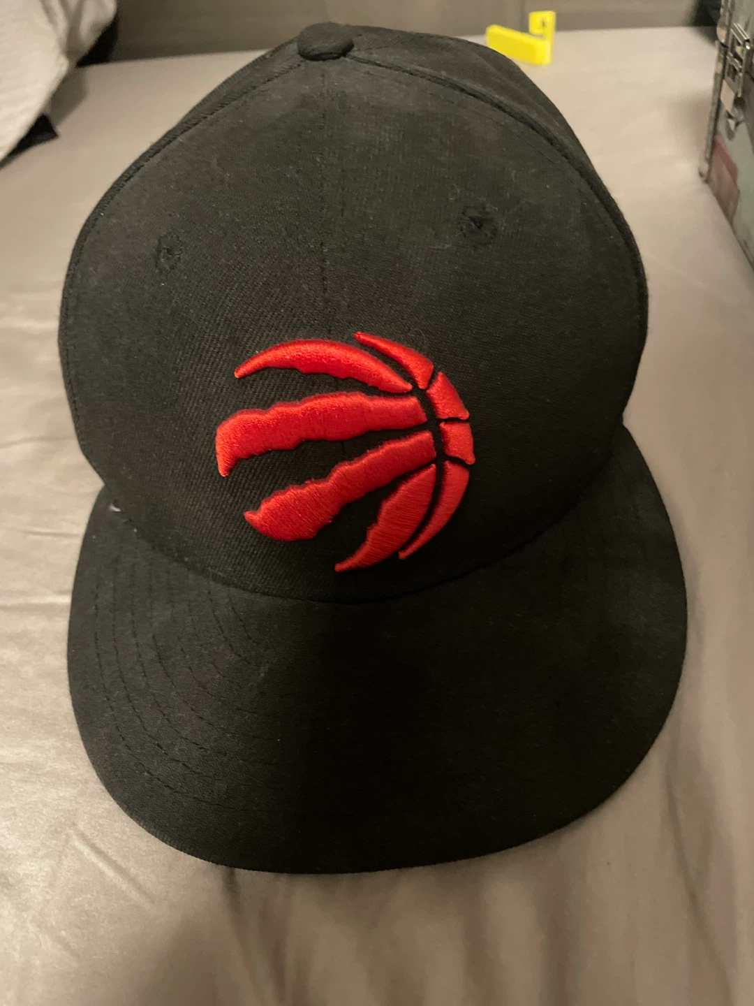 New Era Toronto Raptors 59FIFTY Fitted Hat Size 7 1/4