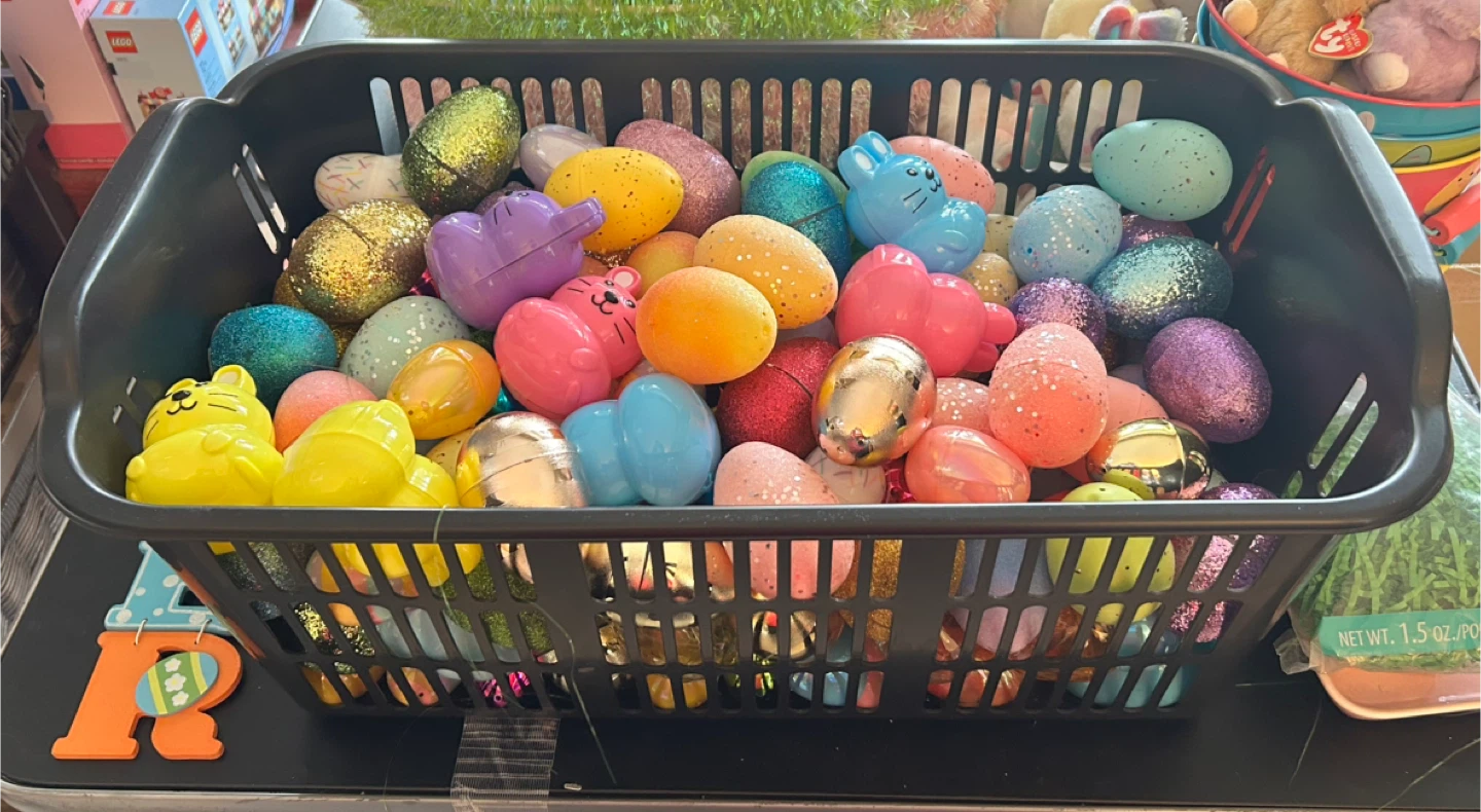 ✨✨Large Lot Assorted Easter Decorations and Toys - photo 3