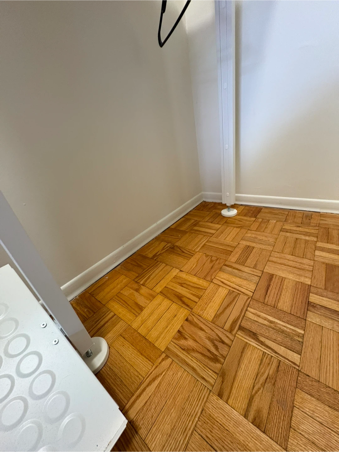 White Closet Shelving and Rod System - photo 5